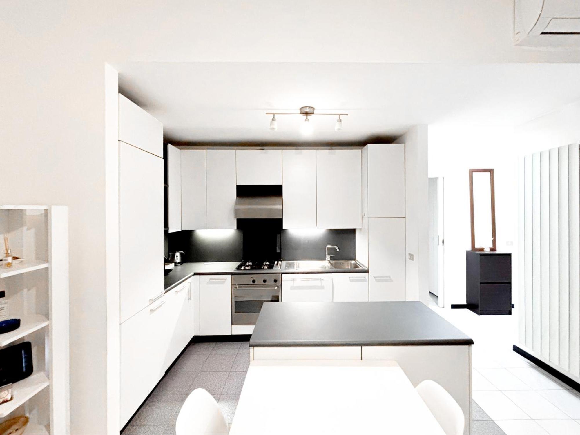 Sweet Staying At Large 3rooms In Navigli Apartment *